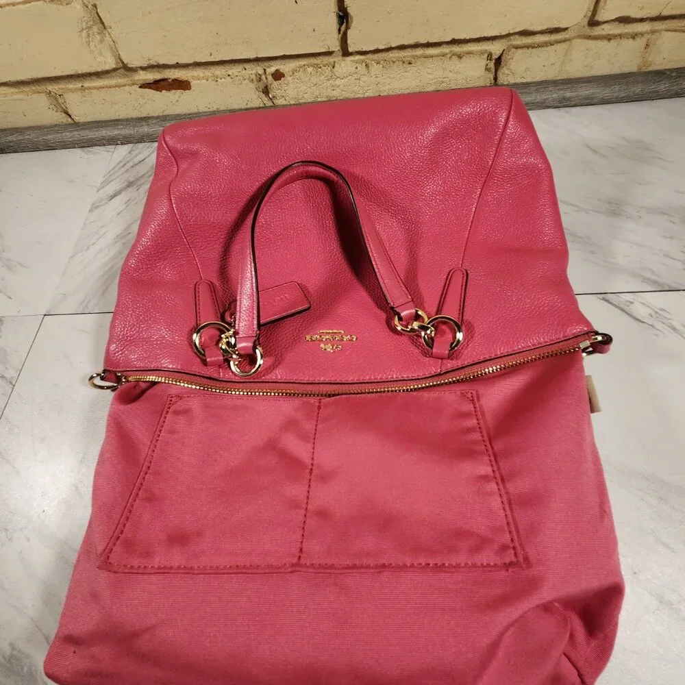 Like New Coach Pink Leather Shoulder  Bag Purse
